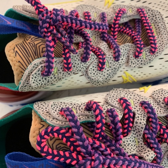 Nike Custom React Vision - Picture 4 of 4